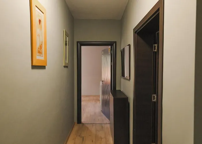 Lejlighed Iztok House *